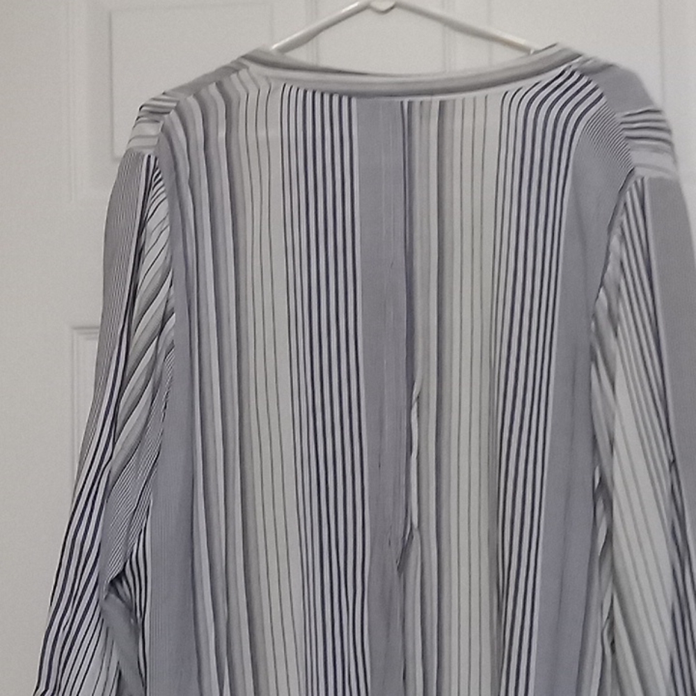Tunic - Picture 3 of 4